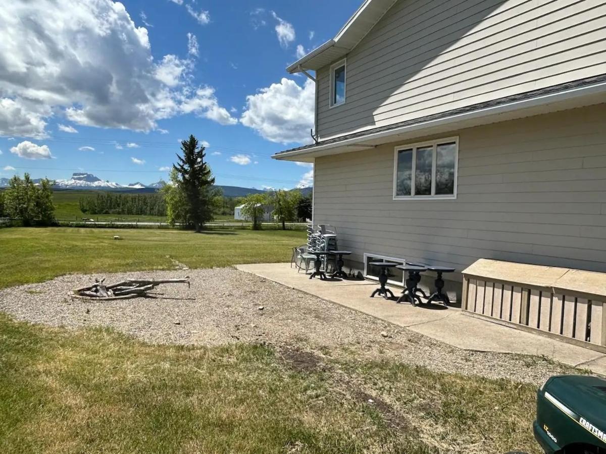 Games Room, Walk-In Sauna, 7 Bm, 15 Mins To Waterton Mountain View Exterior photo